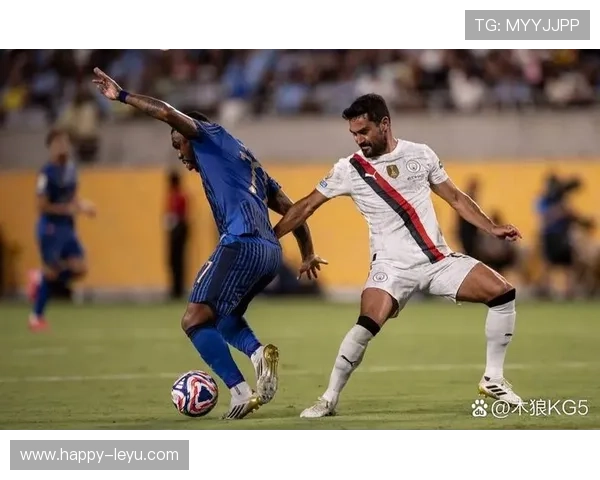 豪门对决再起波澜新星闪耀赛场引爆转会风云球迷热议未来格局变化